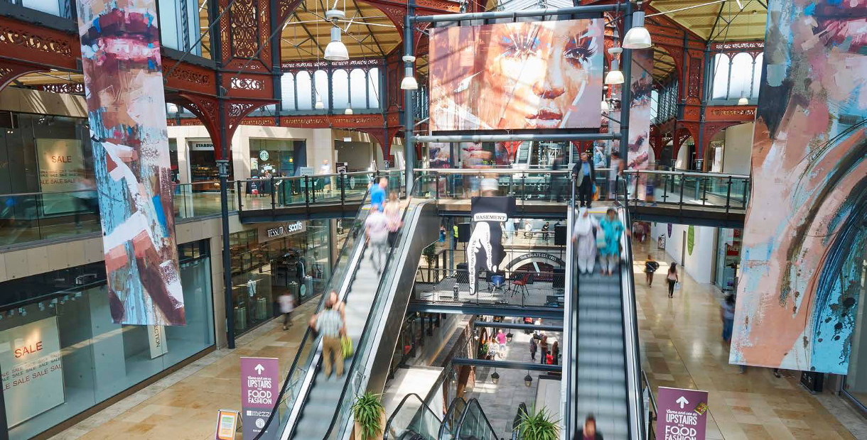Der Stadtrat von Bolton gewinnt bei den Revo Awards 2017 die goldene Re:Generate-Auszeichnung für den Market Place Bolton