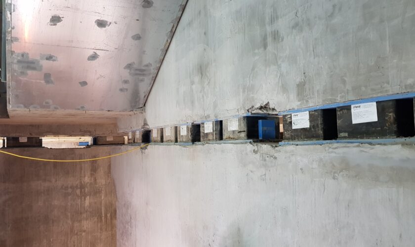 Farrat LNR Bearings supporting stair core
